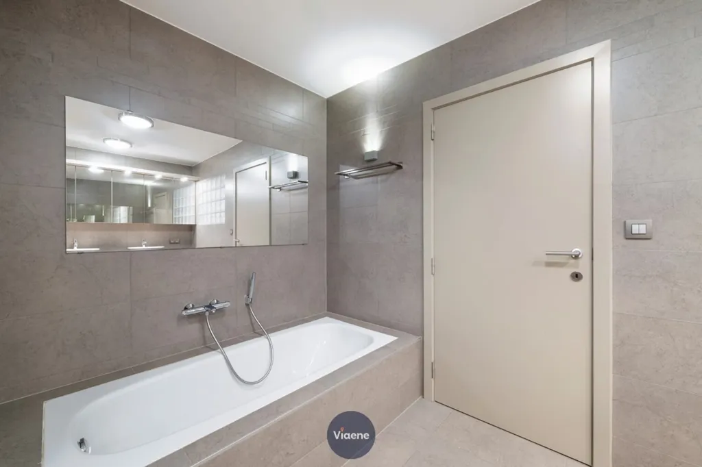 Salles de bain - Duplex Penthouse avec Terrasse à Oostende