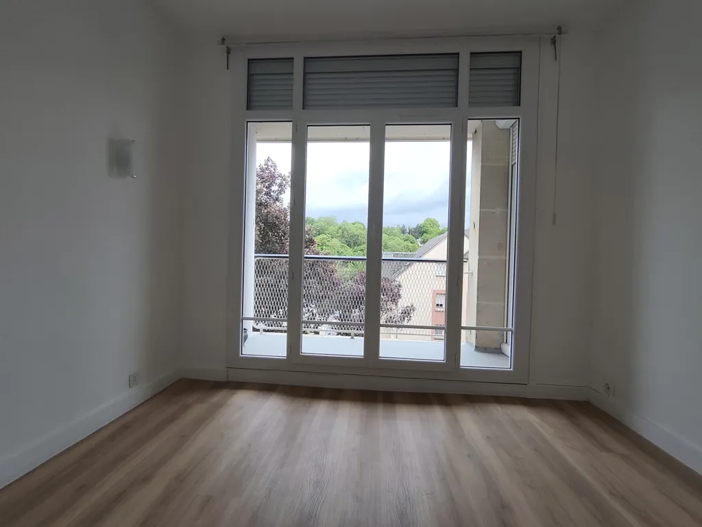 Stanze - City Centre Apartment with Balcony in Beauvais