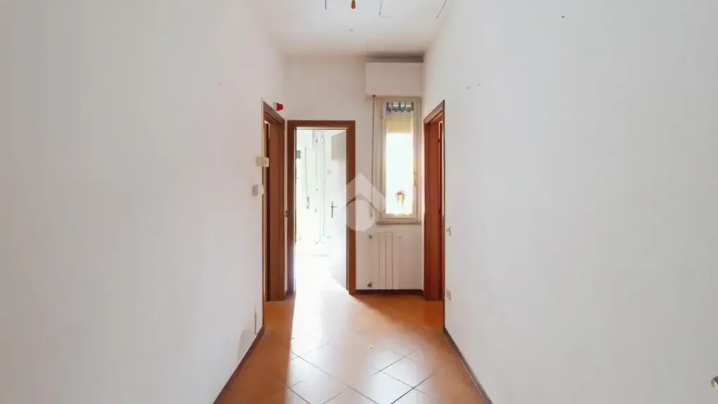 Ingresso - Quadrilocale with Private Balcony in Pisa