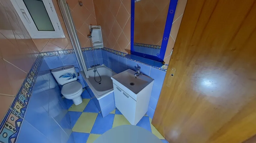 Vannitoad - Apartment with Garden Access in Ripollet, Barcelona