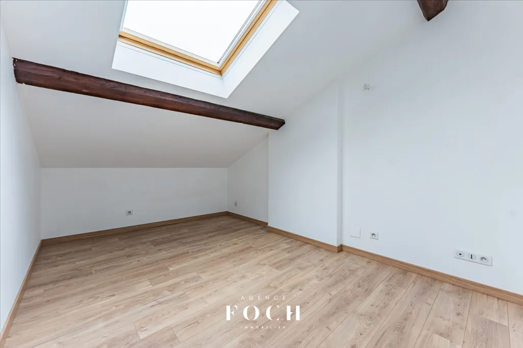 Pièces - Appartement Duplex avec 4 Chambres à Nancy