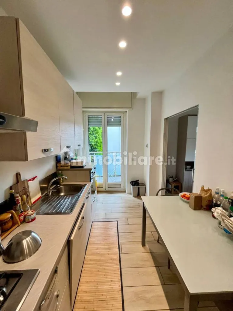 Cuisine - Spacious Apartment with Balconies in Como
