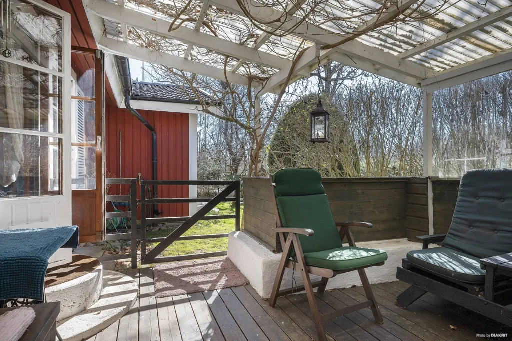 Terrace - Holiday Cottage with Lake View in Skåne