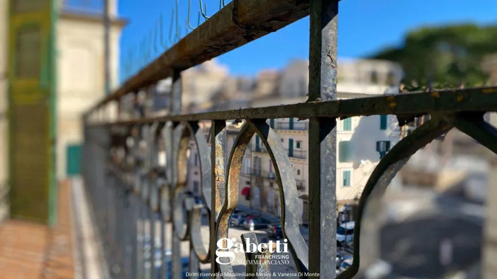 Rõdu - Historic Apartment with Balcony in Lanciano