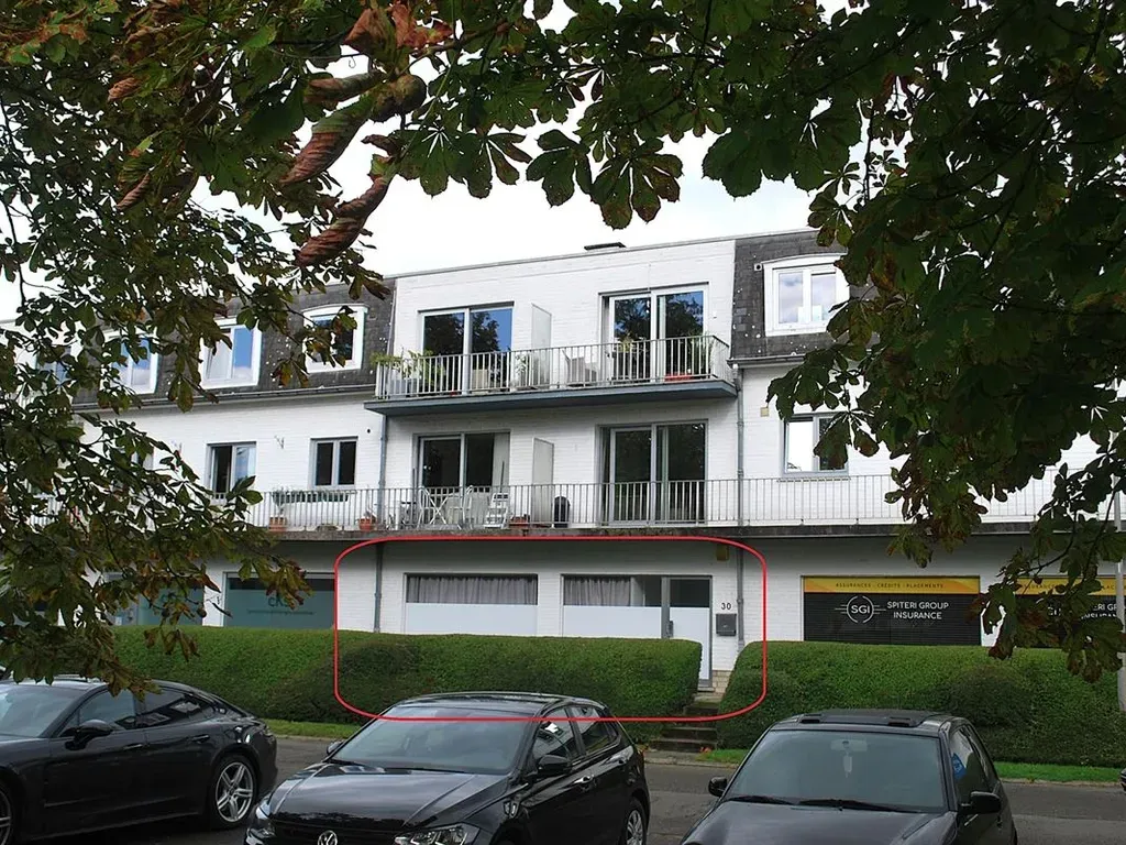 Extérieur - Local Commercial Polyvalent à Waterloo