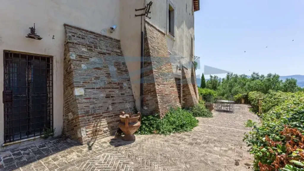 Aed - Renaissance Castle with Pool in Todi