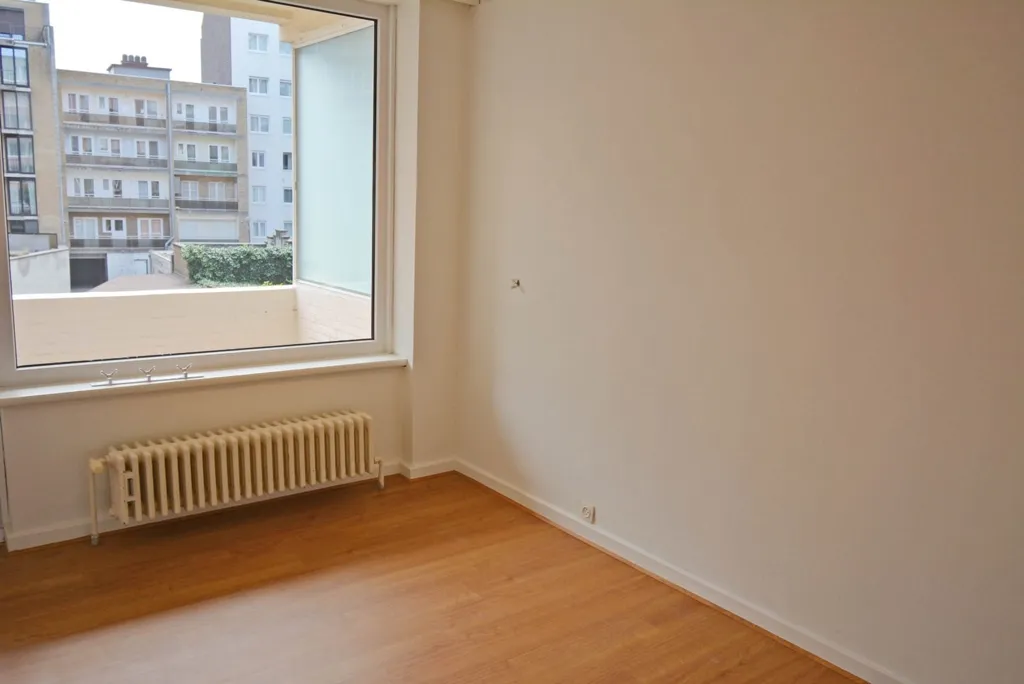 Pièces - Appartement Rénové avec Terrasse à Zeedijk Albertstrand