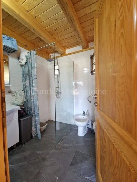 Salles de bain - Commercial-Residential Complex with Pool in Donji Babin Potok