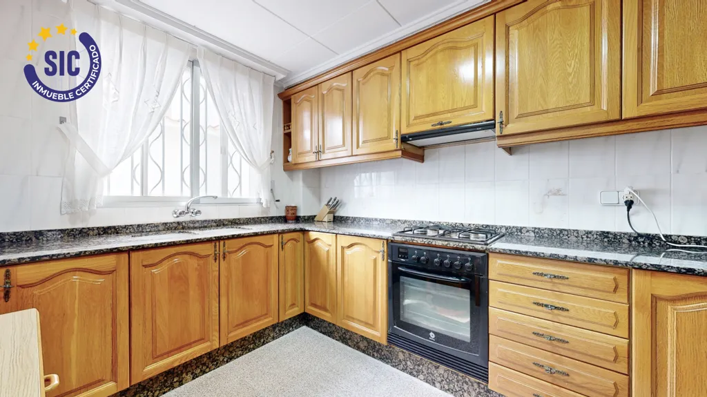 Köök - Two-in-One Property with Terrace in Torrent