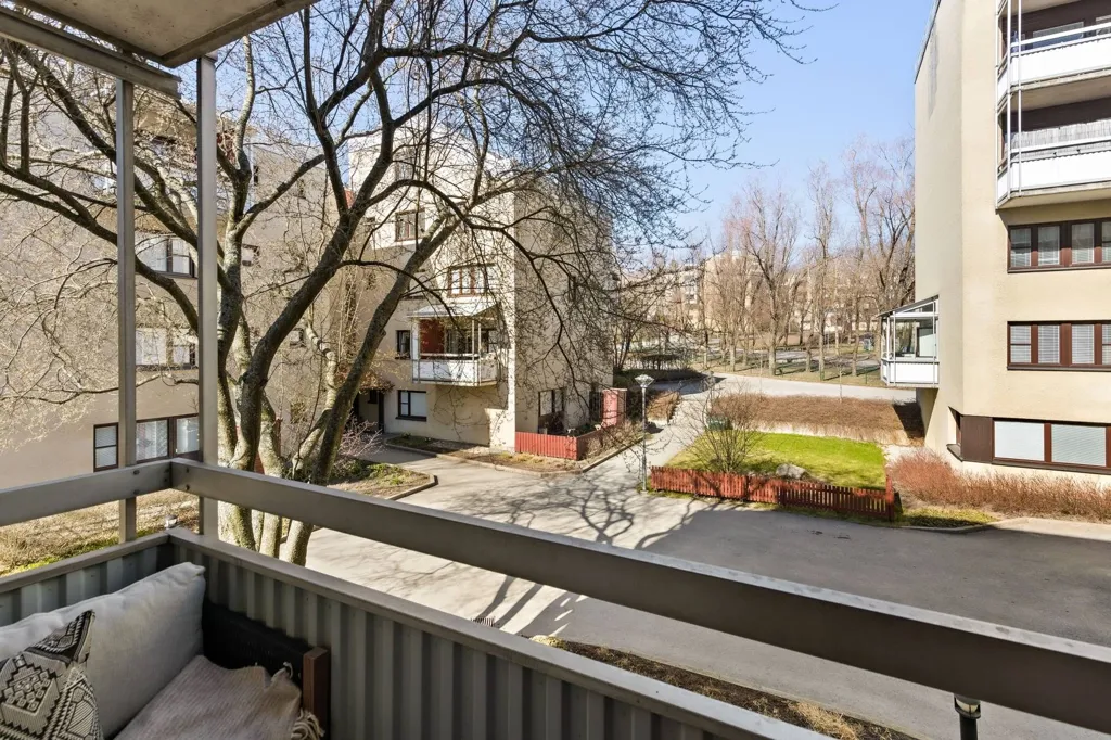 Rõdu - Apartment with Balcony in Kista