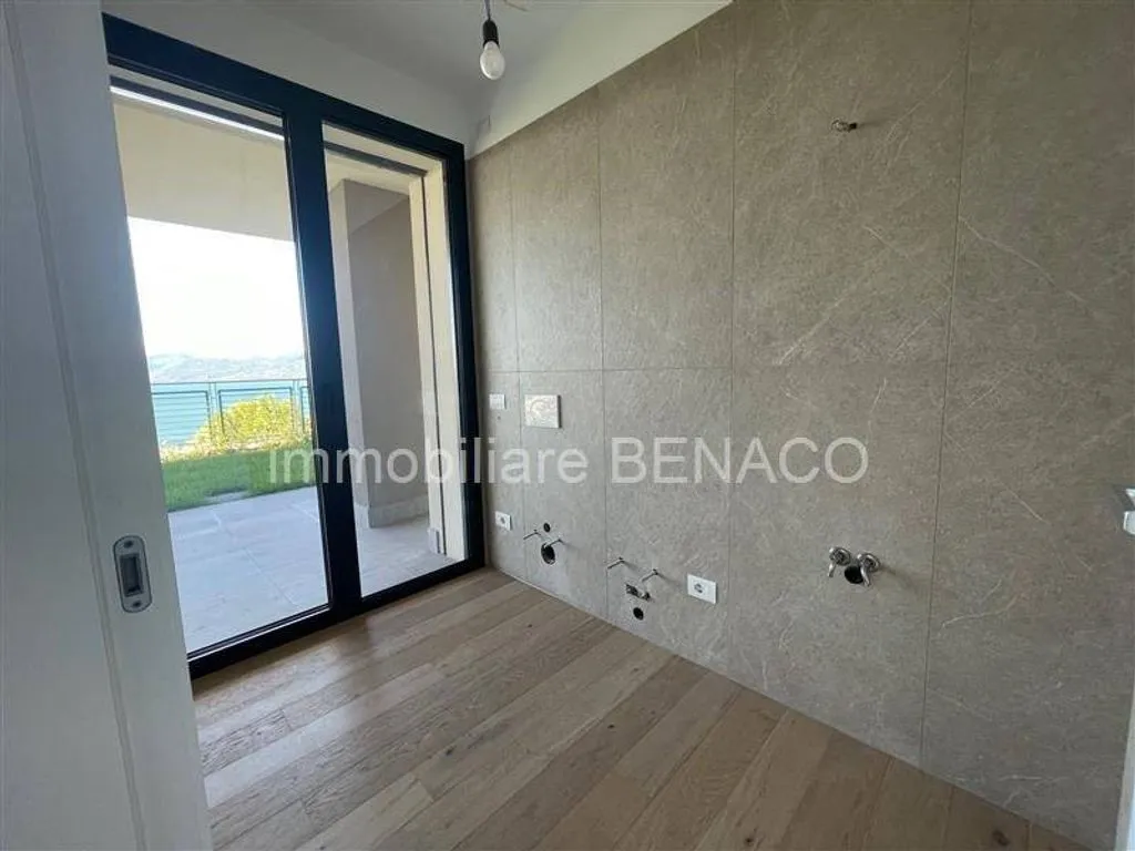 Pièces - Luxury Apartment with Pool in Torri del Benaco