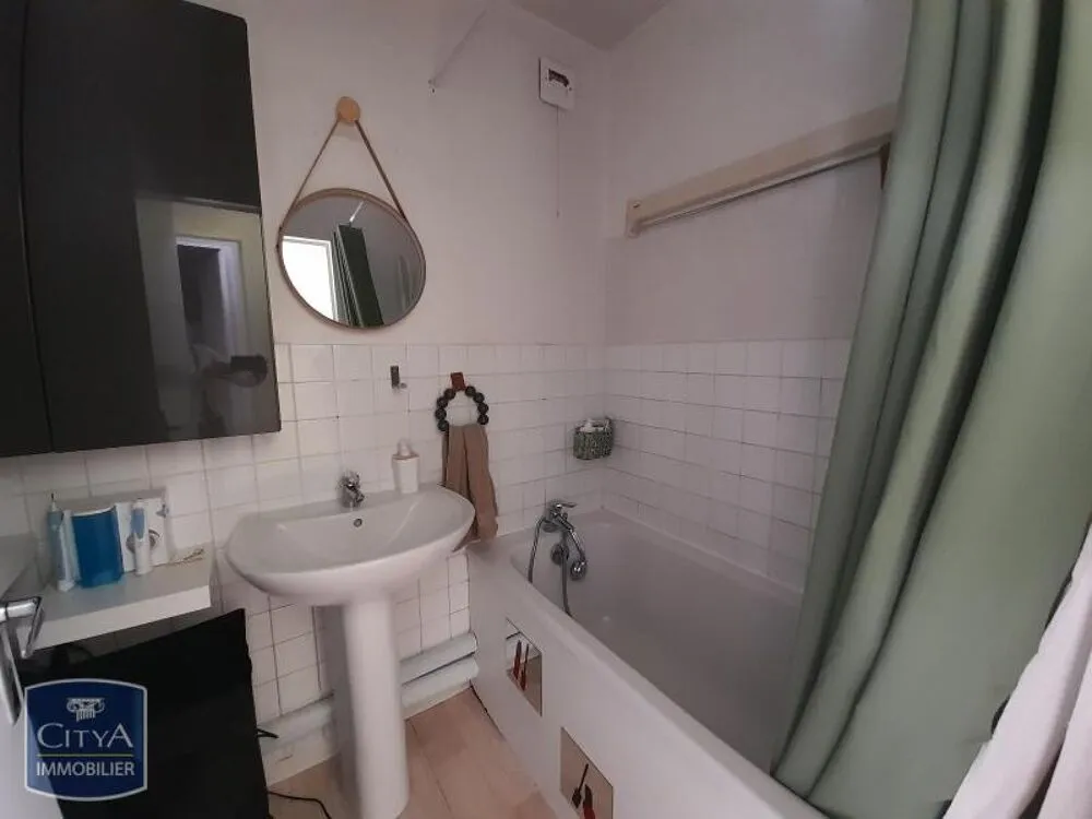 Bathrooms - 4-Piece Apartment with Terrace in Doubs
