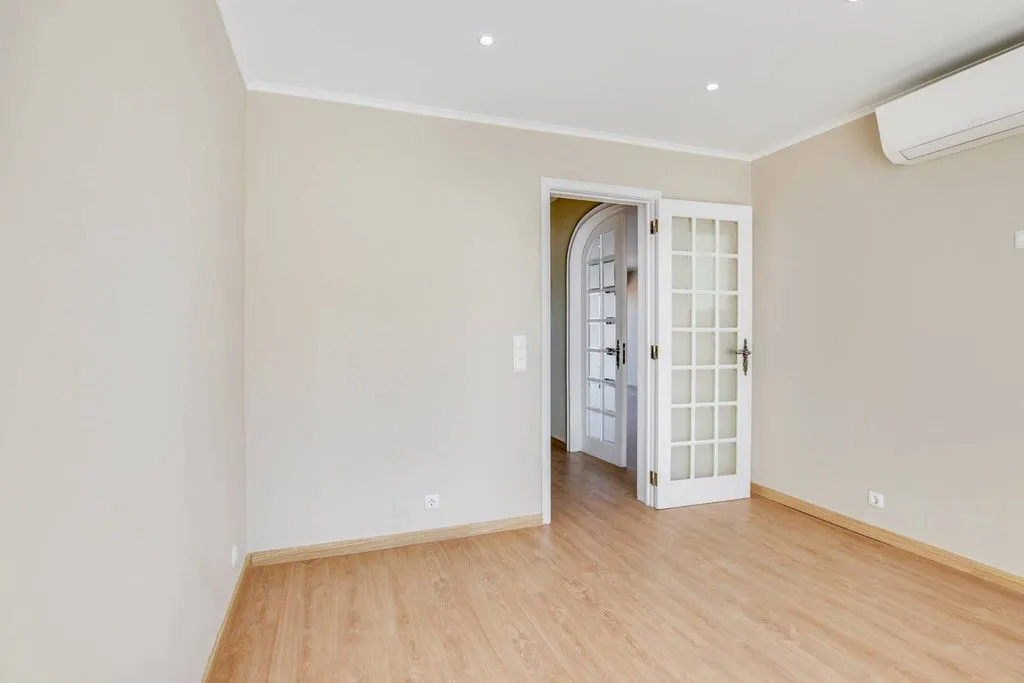 Pièces - 4 Bedroom Duplex with Sea View in Cascais