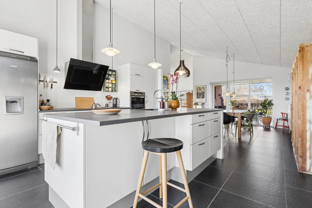 Köök - Two-Bedroom Villa with Carport in Bjert