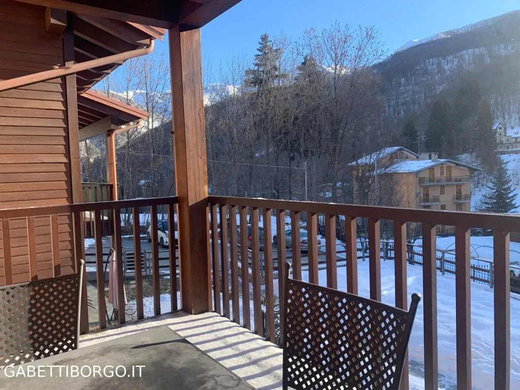 Balcon - Modern Apartment with Balcony in Limone Piemonte