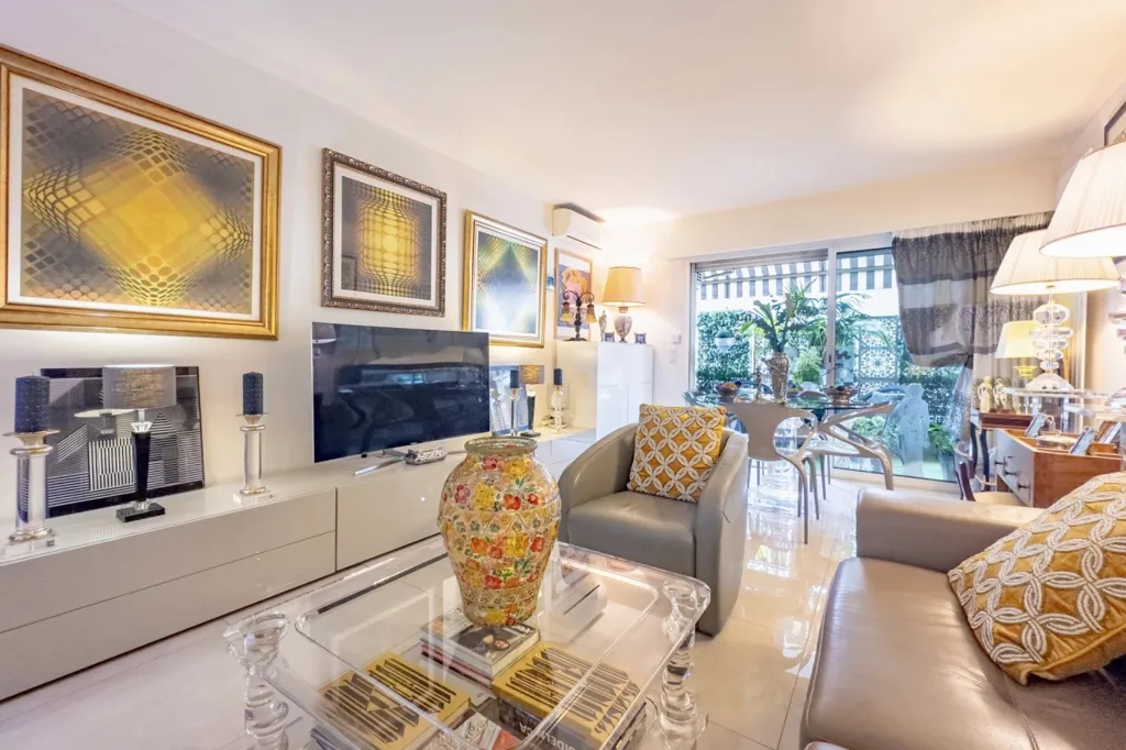 Soggiorno - Apartment with Terrace Behind Croisette, Cannes