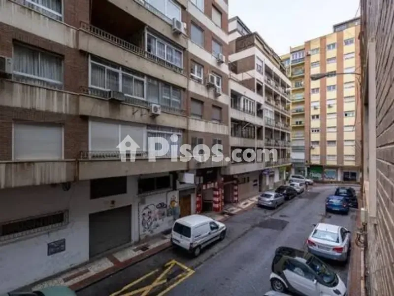 Giardino - Student Flat with Balcony in Pedro Antonio de Alarcón
