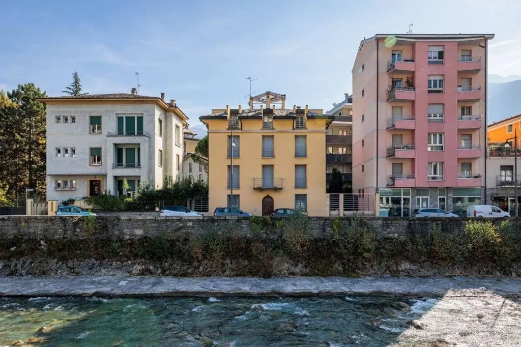 Välivaade - Luxury House with Garden in Sondrio