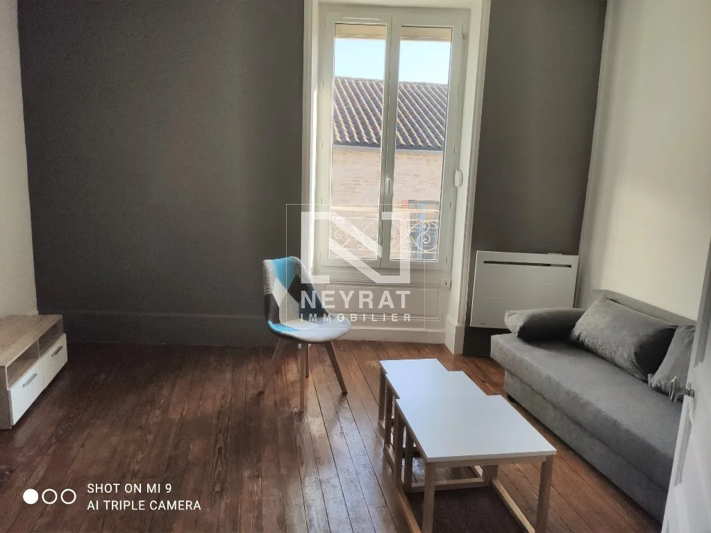 Séjour - Appartement T1 avec Cuisine Équipée à Sennecey-le-Grand