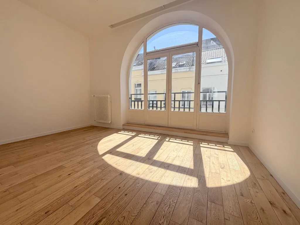 Pièces - Appartement 2 Chambres avec Ascenseur au Centre de Bruxelles