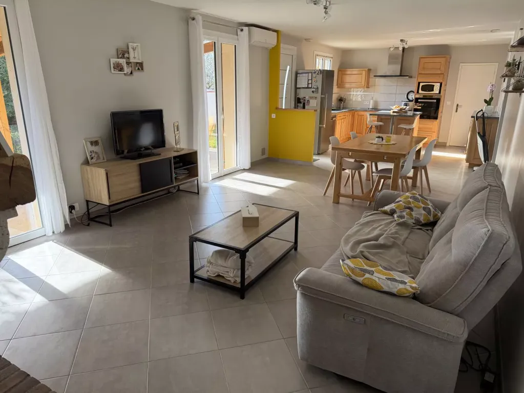 Séjour - Maison de Plain-Pied avec Piscine à Puygouzon