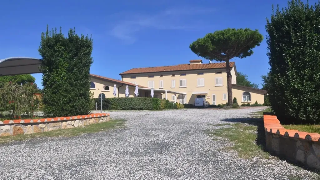 Välivaade - Residential Complex with Orchard in Rosignano Marittimo