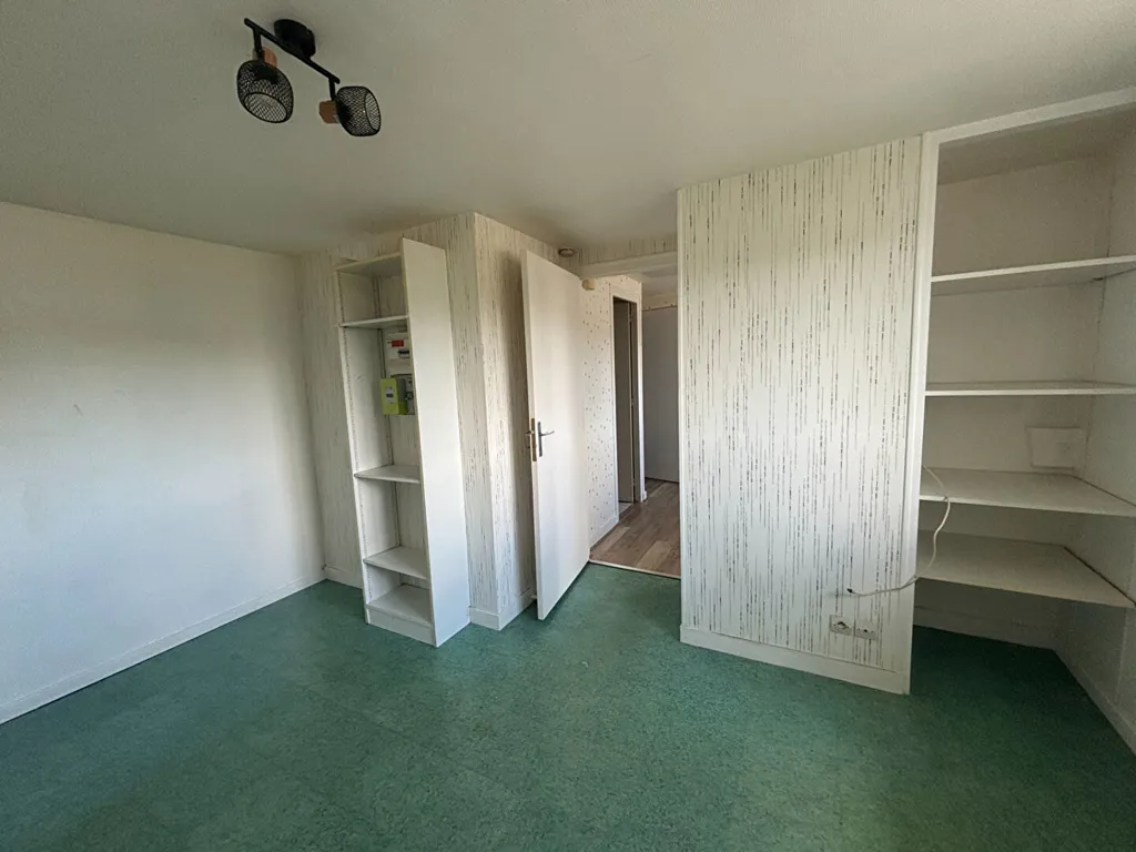 Toad - 2-Bedroom Apartment with Kitchen in Mayenne
