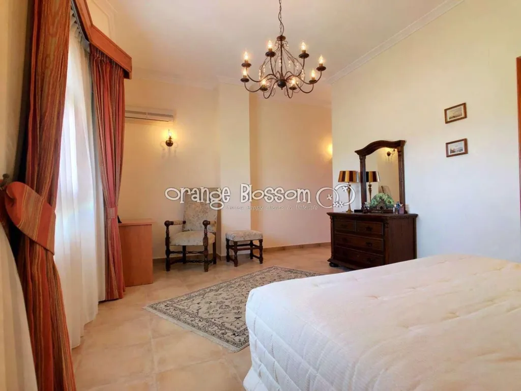 Magamistoad - Detached Villa with Sea Views in Ador