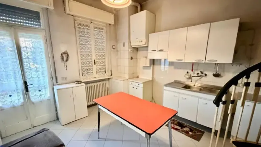 Köök - Bifamiliar Villa with Garden in Caorso