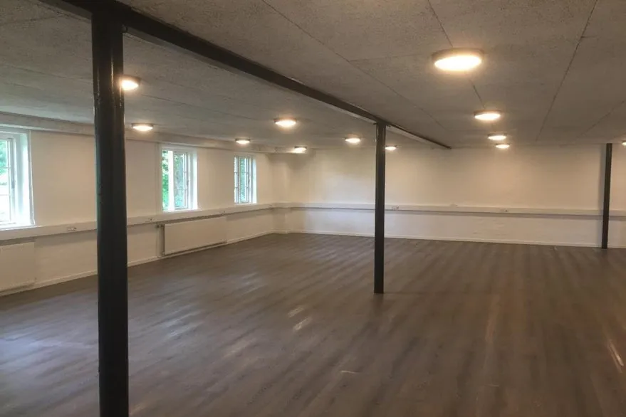Pièces - Modern Office Space with New Yorker Style in Multi-User Building
