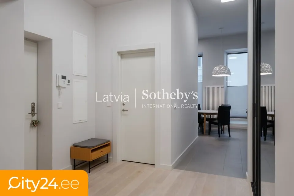Esik - 2-Bedroom Apartment with National Library View in Riga