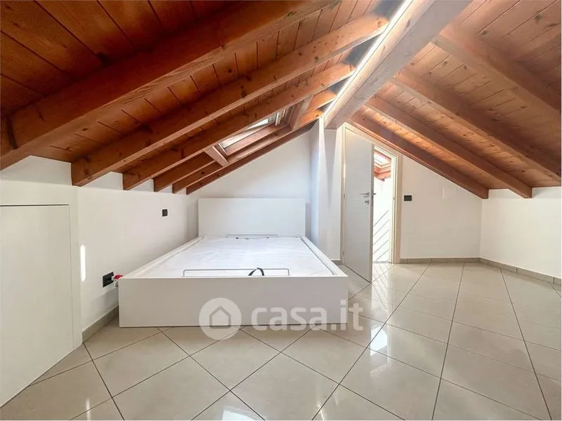 Pièces - Two-Bedroom Flat with Balcony in Cislago