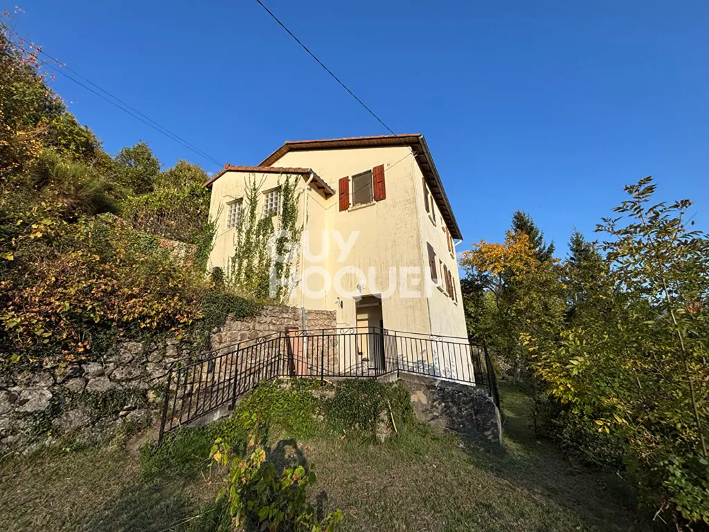Extérieur - Maison Individuelle avec Vue Panoramique à Burzet