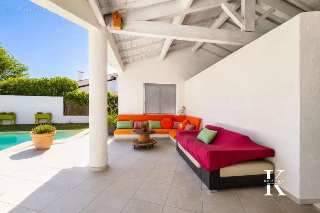 Piscine - Villa avec Piscine et Jardin à Perols