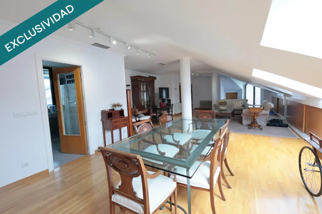 Salle à manger - Bright Penthouse with Terrace in Bembibre