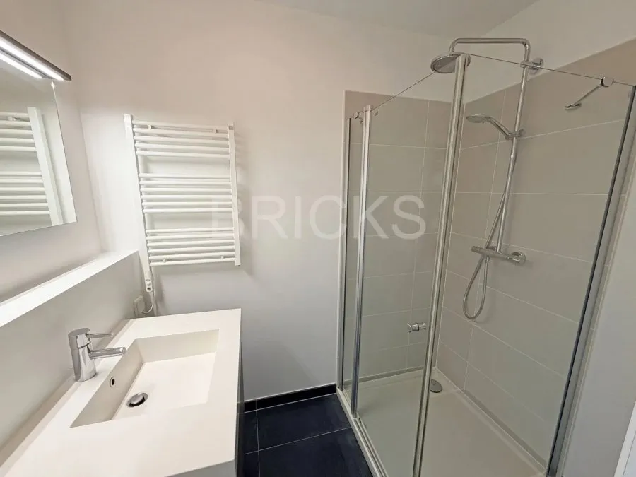 Vannitoad - Luxury Apartment with Balcony in Dommeldange