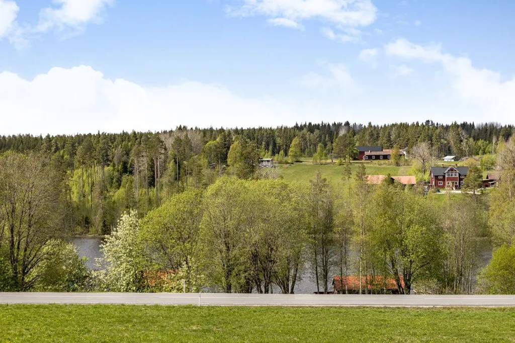 Villa with Lake View in Kärvsåsen