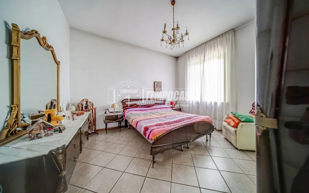 Chambres - Bifamiliar Villa with Garden in Somma Lombardo