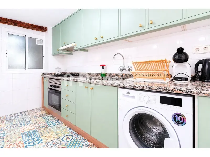Cuisine - Apartment with Balcony in Valencia's El Carmen