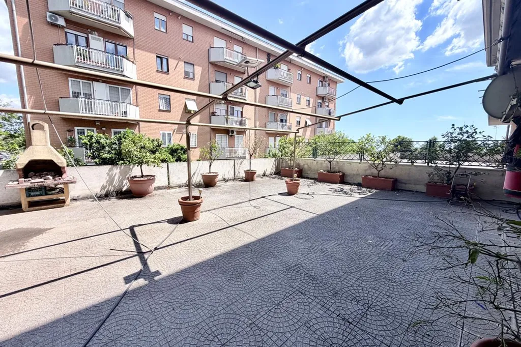 Terrasse - Rusticated Apartment with Large Terrace in Genzano di Roma