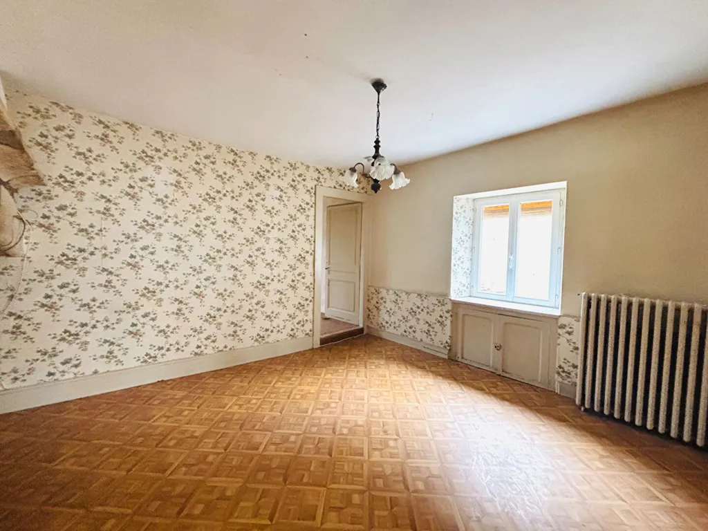 Pièces - Maison à Rénover avec Jardin au Centre de Quingey