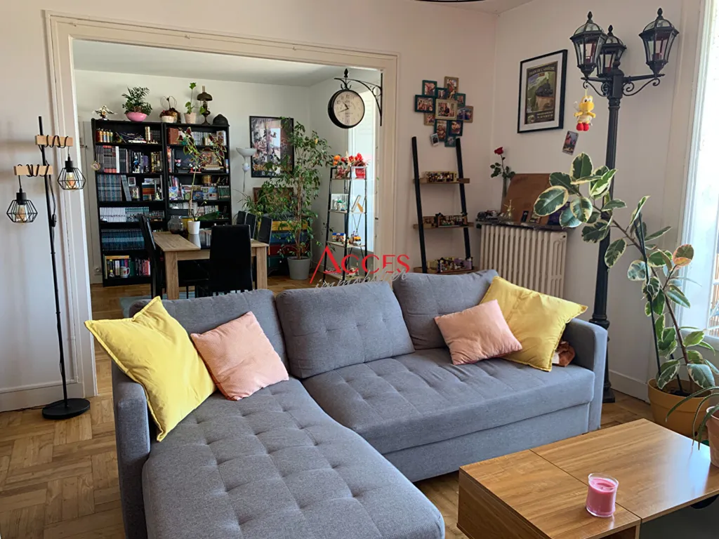 Soggiorno - T3 Flat with Balcony in Armand Dutreix