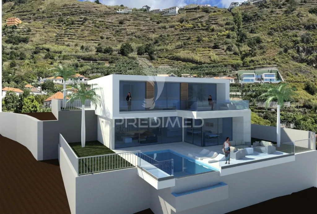 3-Bedroom Villa with Pool in Calheta, Madeira