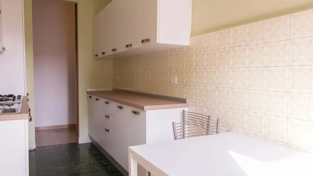 Cuisine - Modern Studio with Balcony in Milan