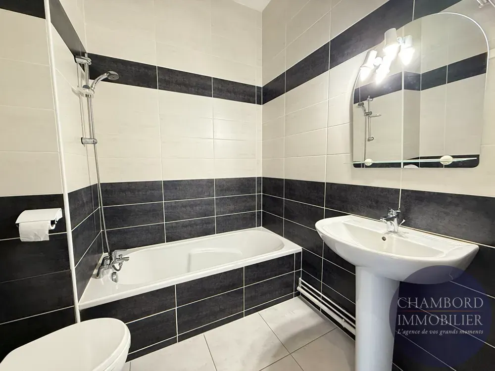 Salles de bain - Studio avec Balcon près de la Gare à Loir-et-Cher