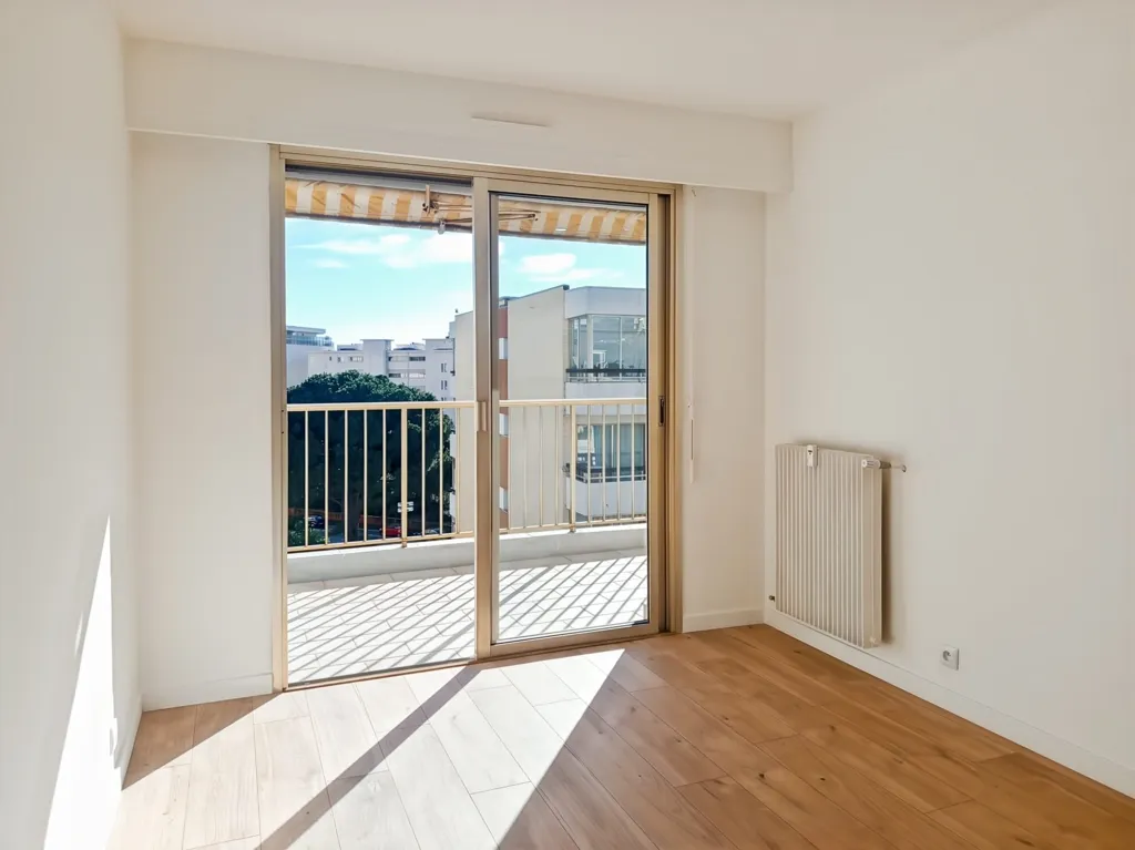 Cannes Apartment with Mountain View