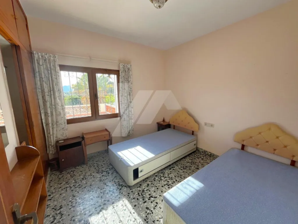 Chambres - Traditional Villa with Large Plot in Cala Advocat