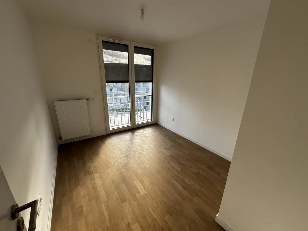 Pièces - Appartement Meublé avec Parking à Asnières