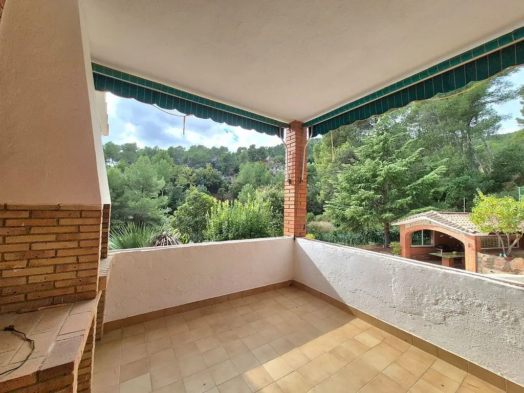 Terrass - Chalet with Pool and Terrace in Cervelló