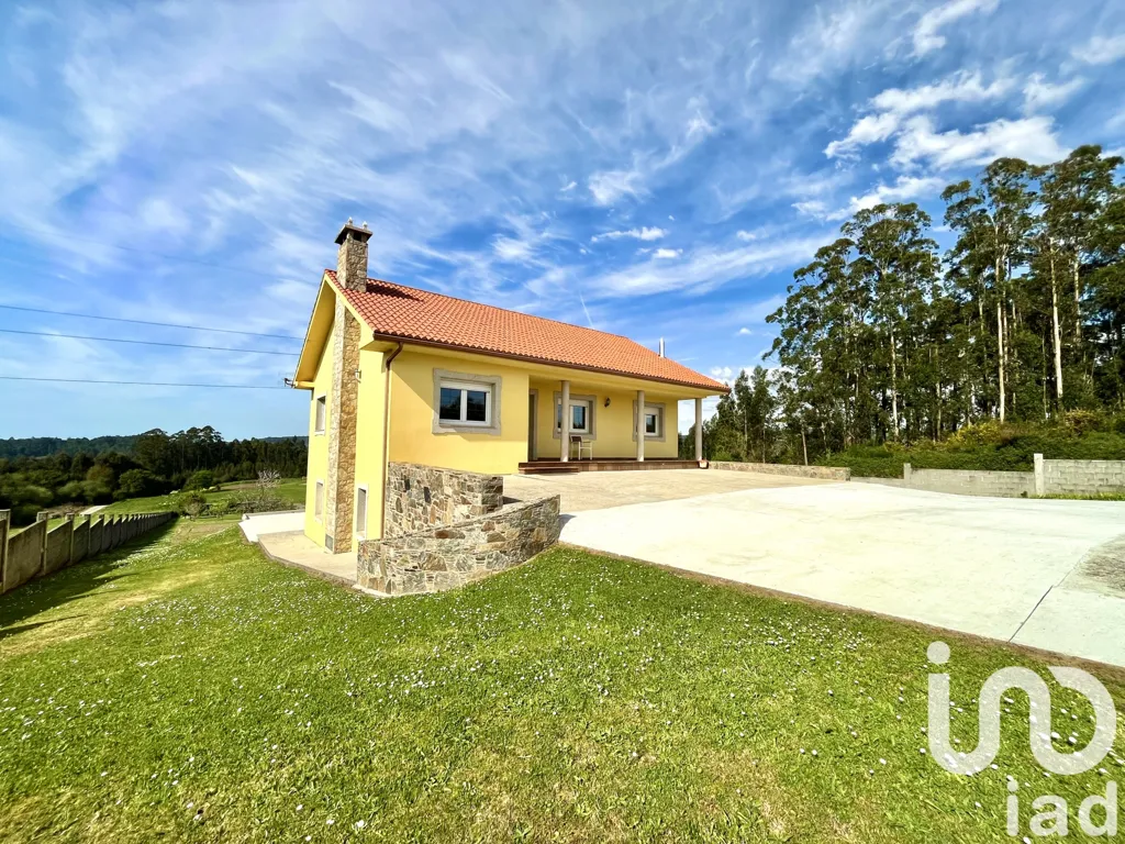 Välivaade - Spacious House with Extensive Garden in Coirós